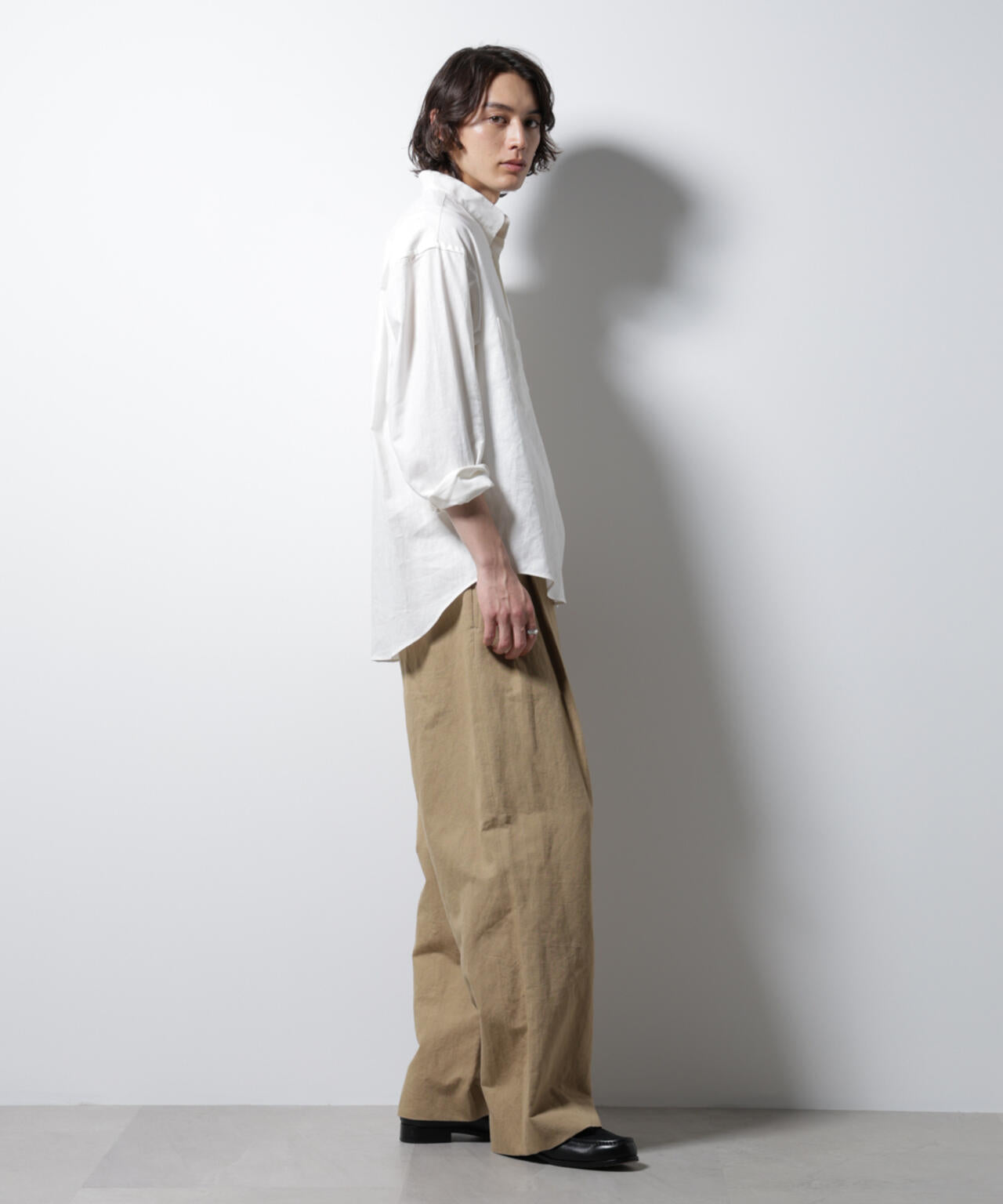 「BELGIUM LINEN FABRICS」リネンコットンスタンドカラーシャツ