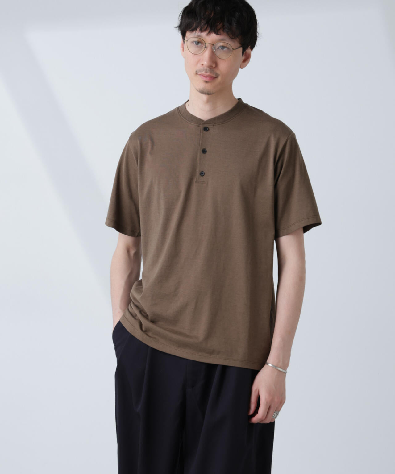 ソラーロライトストレッチヘンリーネックTシャツ（セットアップ可）