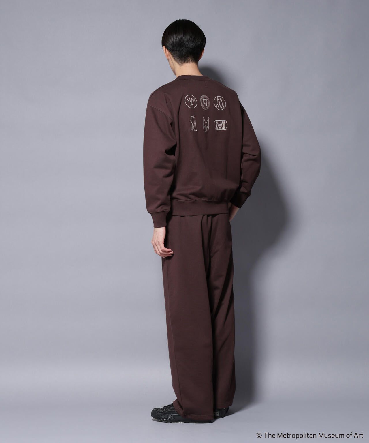 「The Met」ロゴ刺繍 2WAYワイドスウェットパンツ（セットアップ可）