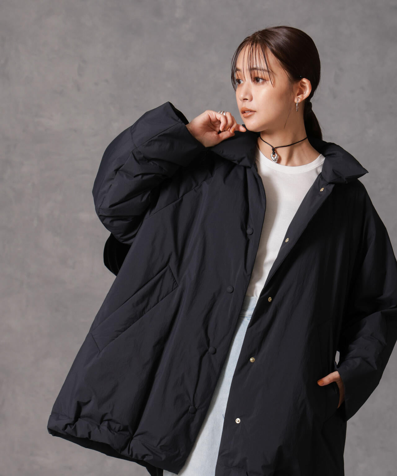 「西川ダウン(R)」ミドル丈バックタックコート