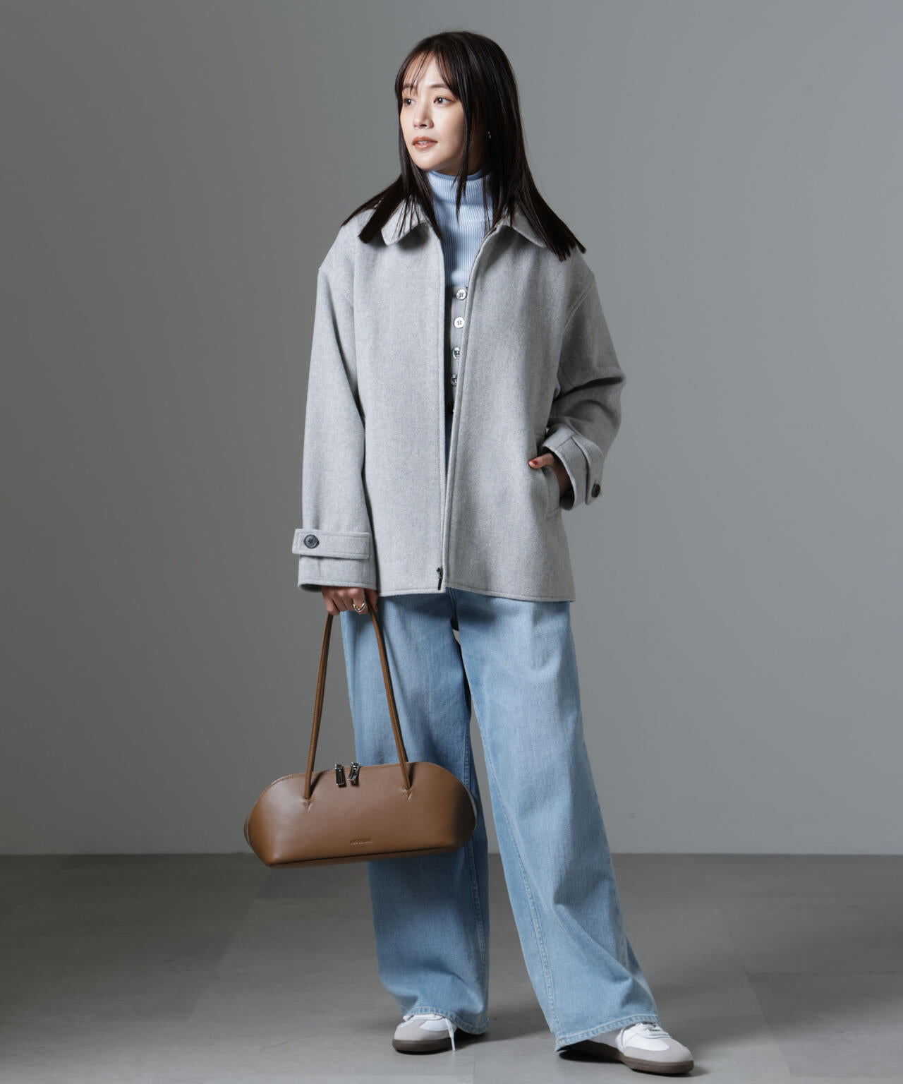 ZIPミドルコート