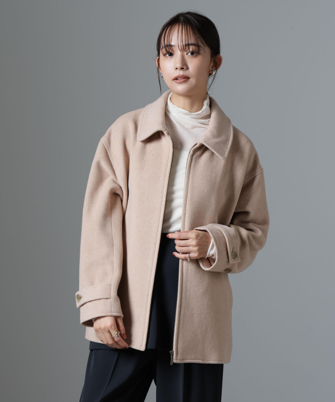 ZIPミドルコート