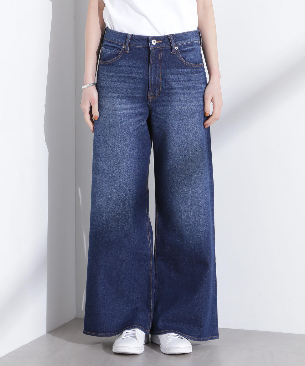 「MC」”TIMELESS　WARDROBE”ワイドフィットデニム