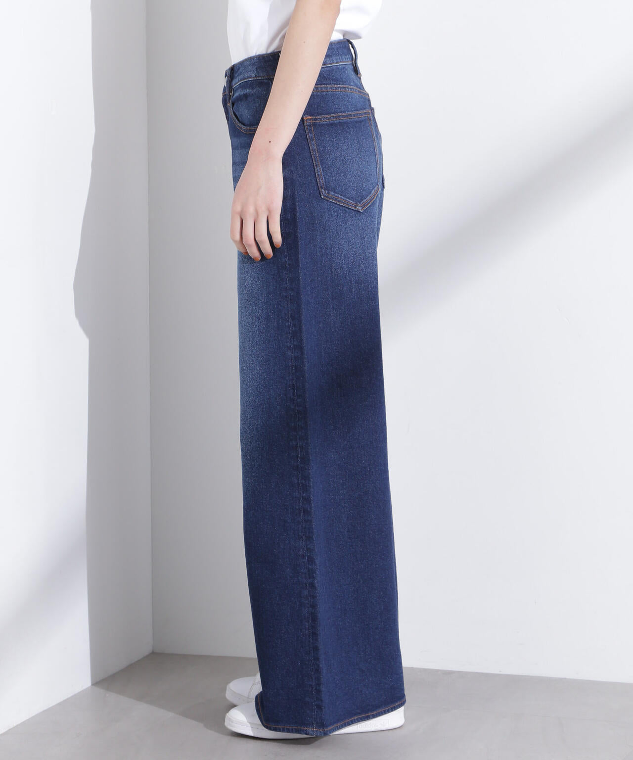 「MC」”TIMELESS　WARDROBE”ワイドフィットデニム