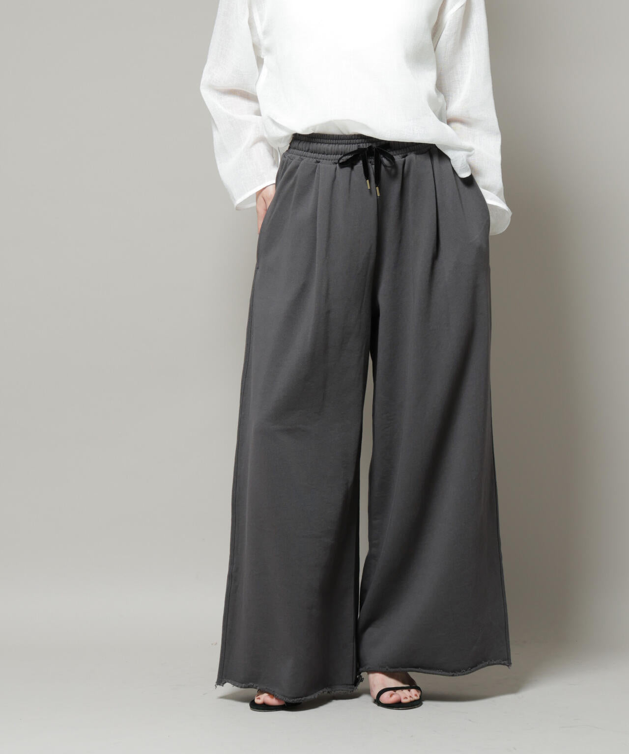 ボリュームワイドスウェットパンツ