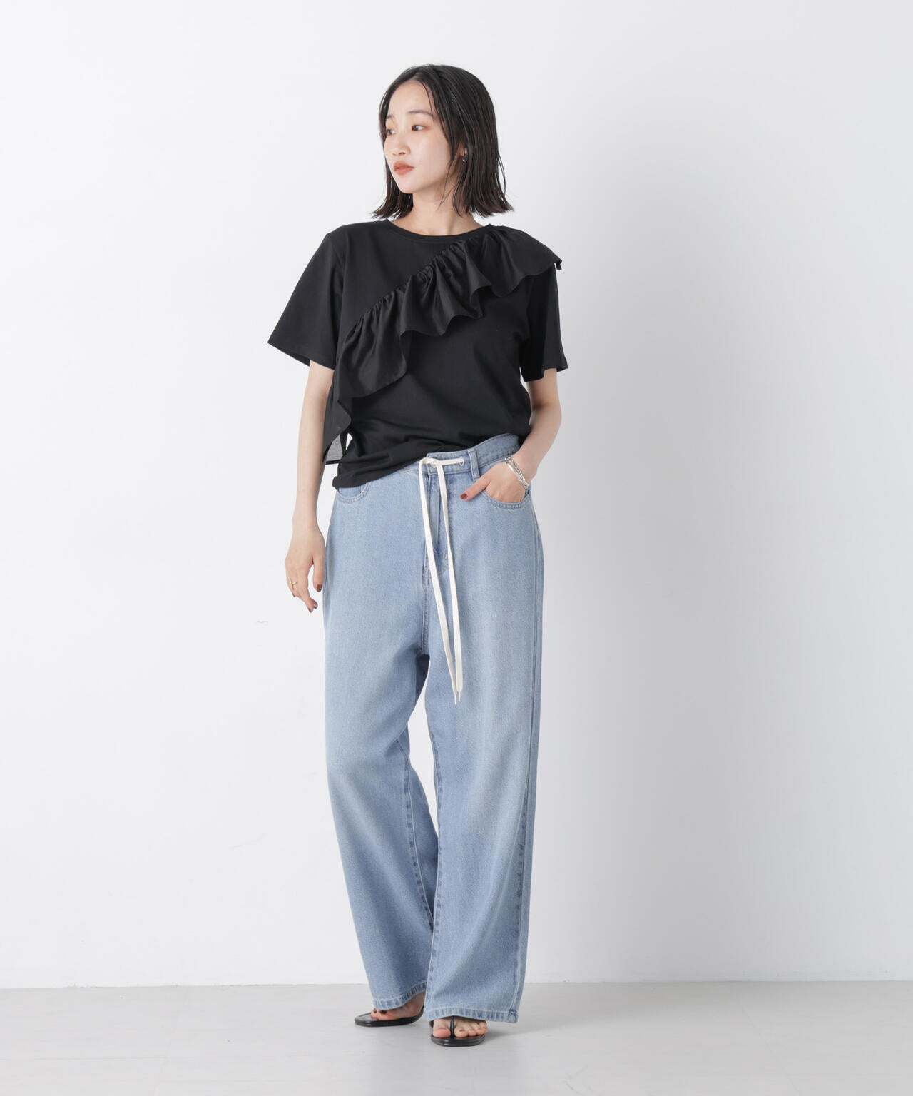 アシンメトリーフリル異素材コンビTシャツ