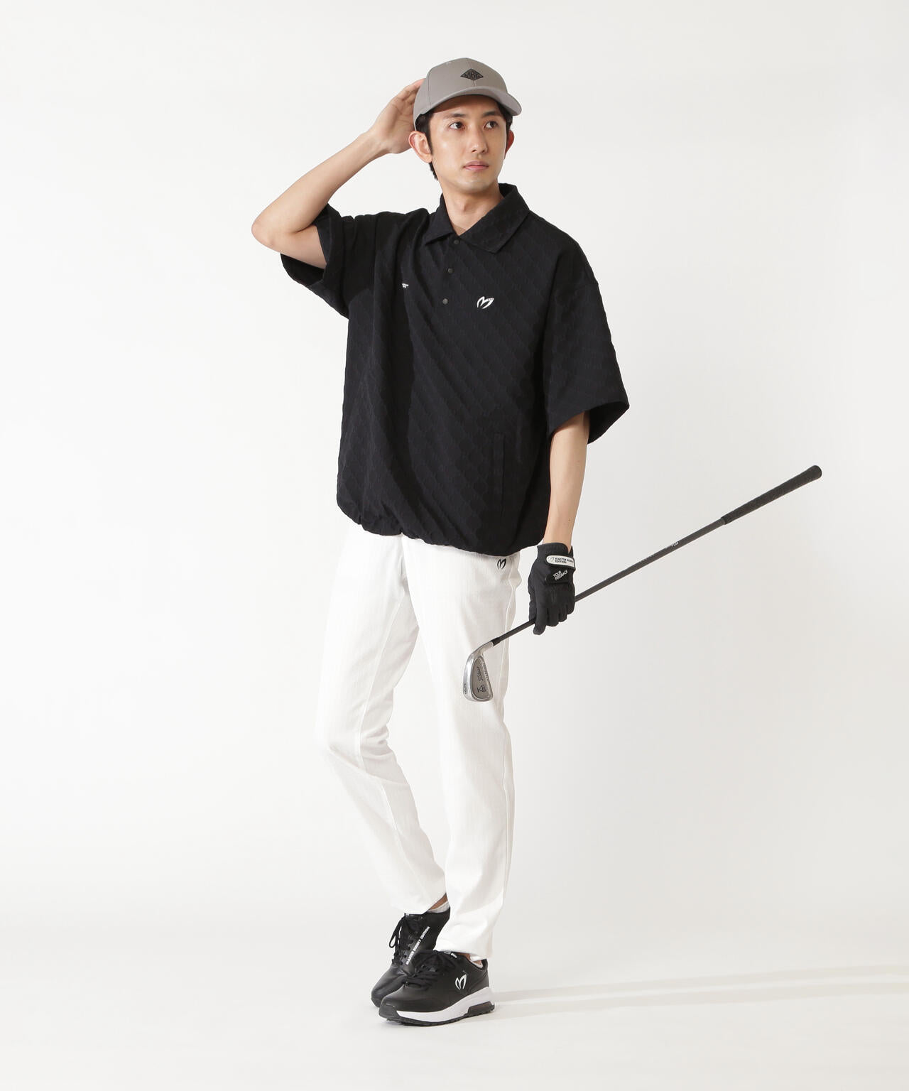 H:182cm/C:93/W:77/H:91 着用サイズ：5