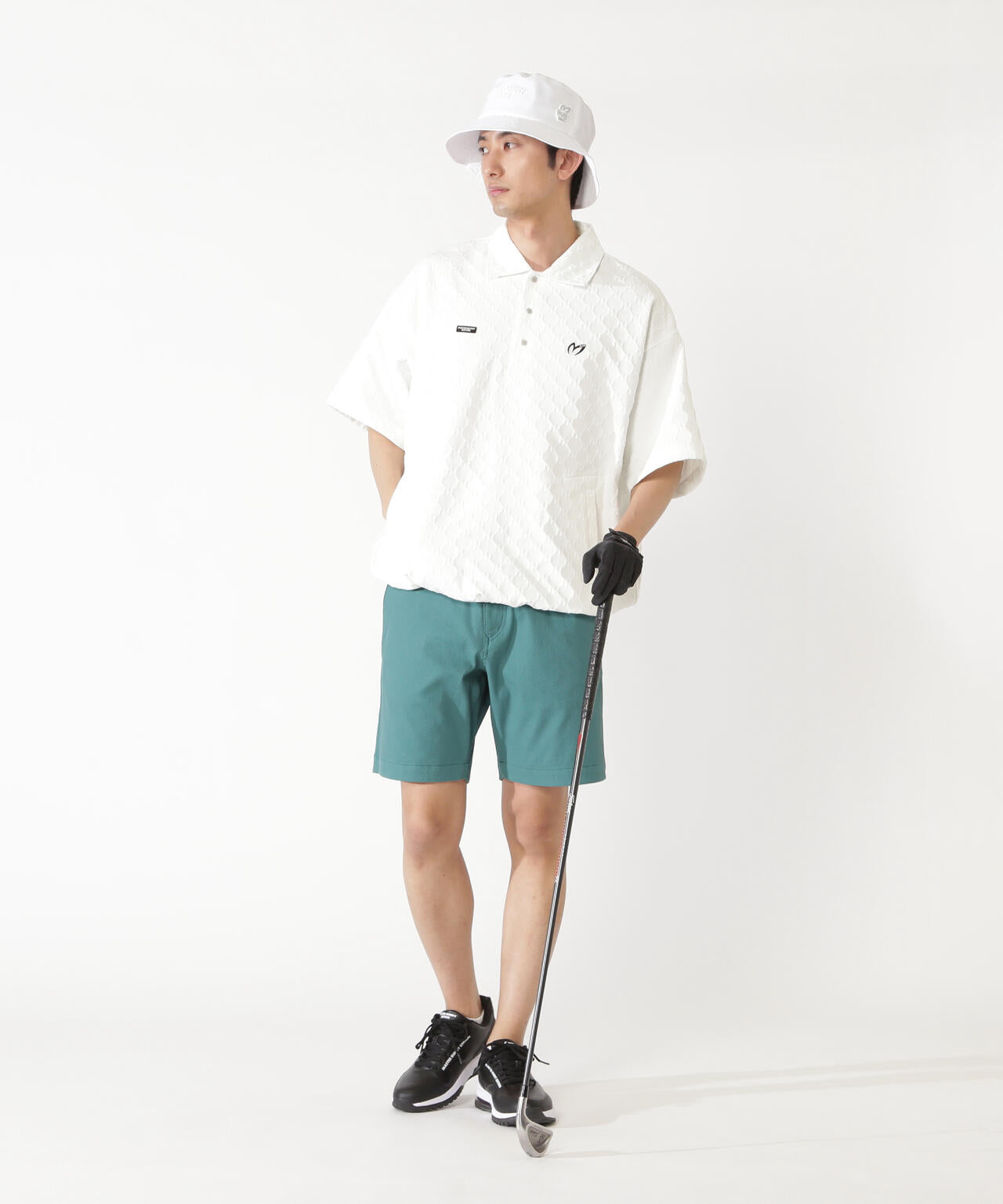 H:182cm/C:93/W:77/H:91 着用サイズ：5