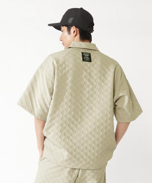 H:182cm/C:93/W:77/H:91 着用サイズ：5