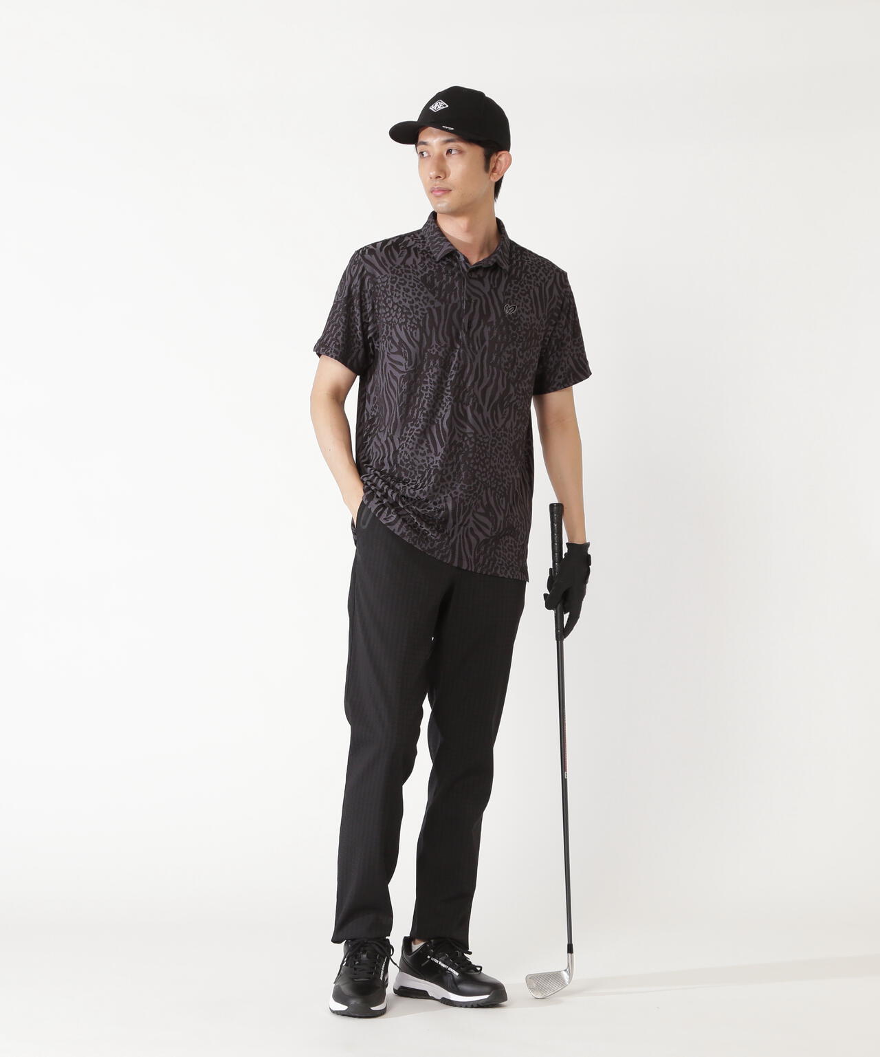 H:182cm/C:93/W:77/H:91 着用サイズ：5