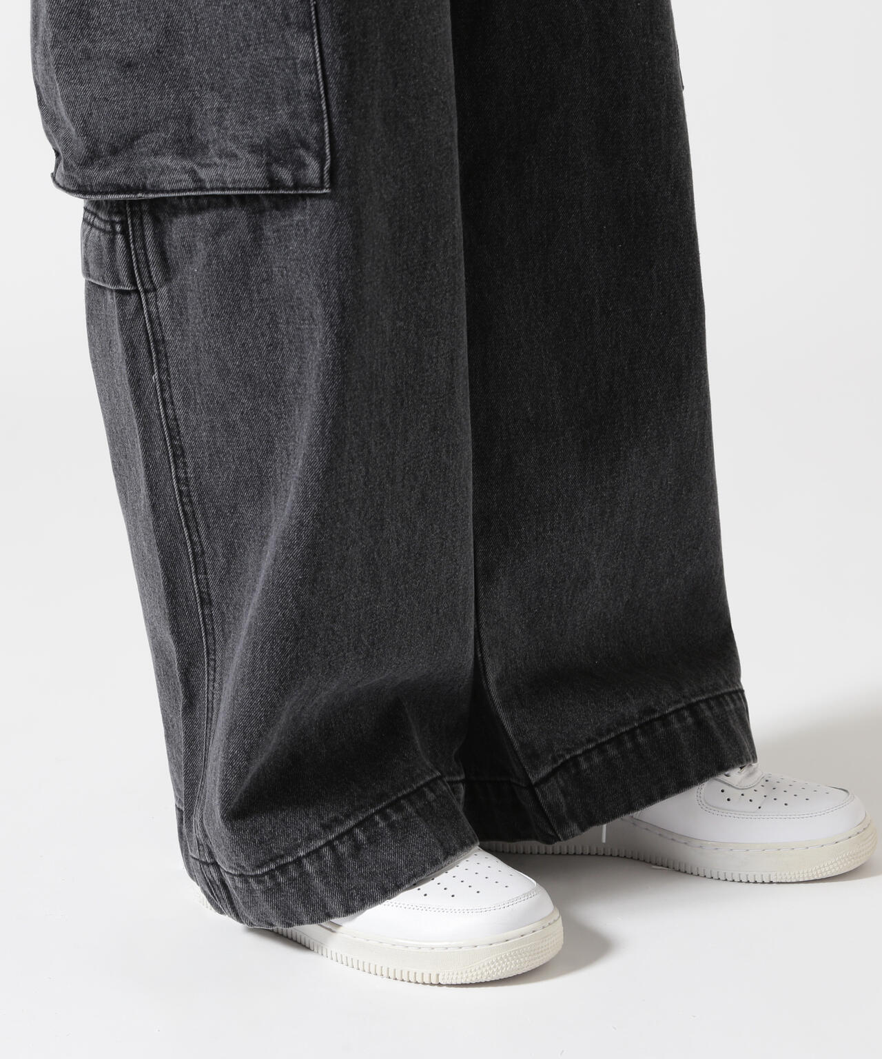 B omnivore/ビーオムニボー　DENIM CARGO PANTS
