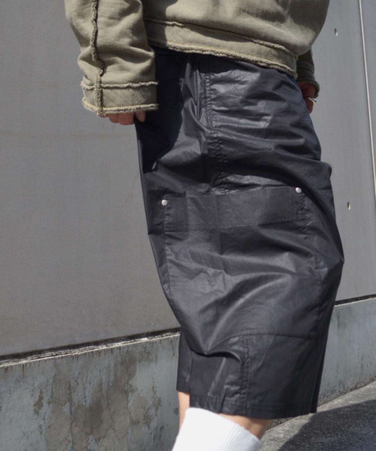 B omnivore/ビーオムニボー　PAPER SHORTS