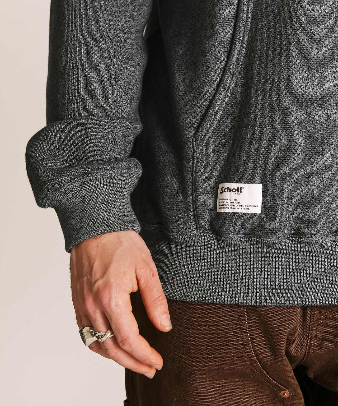 SALT AND PEPPER HALF ZIP HOODED SWEAT/ソルトアンドペッパー ハーフジップ パーカー
