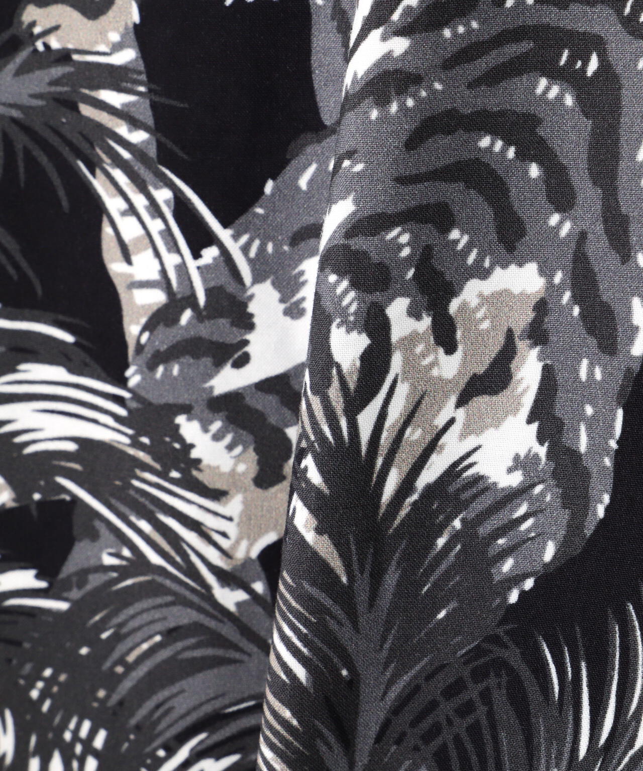 ALOHA SHIRT "TIGER & PALM TREE" / アロハシャツ "タイガー＆ パームツリー" / AVIREX