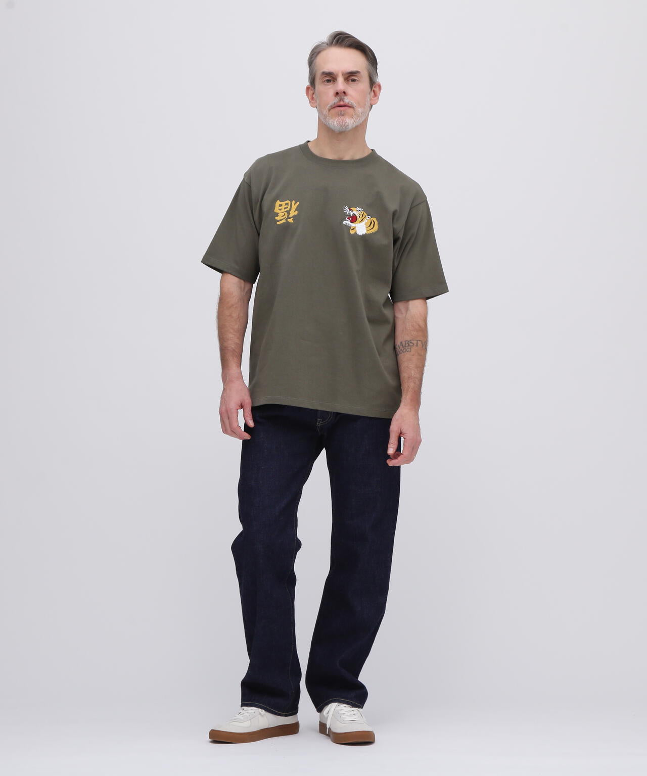 《WEB&DEPOT限定》VIETNAM EMBROIDERY T-SHIRT / ベトナム 刺繍 半袖Tシャツ / AVIREX /