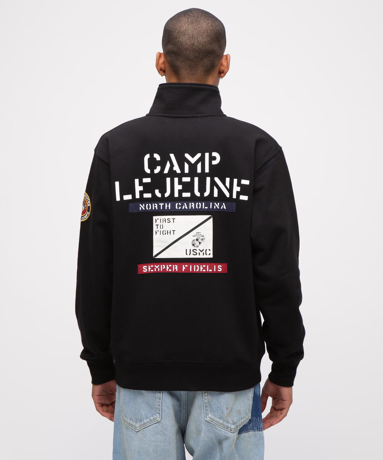 《直営店限定》CAMP LEJEUNE PATCHED STAND ZIP SWEAT