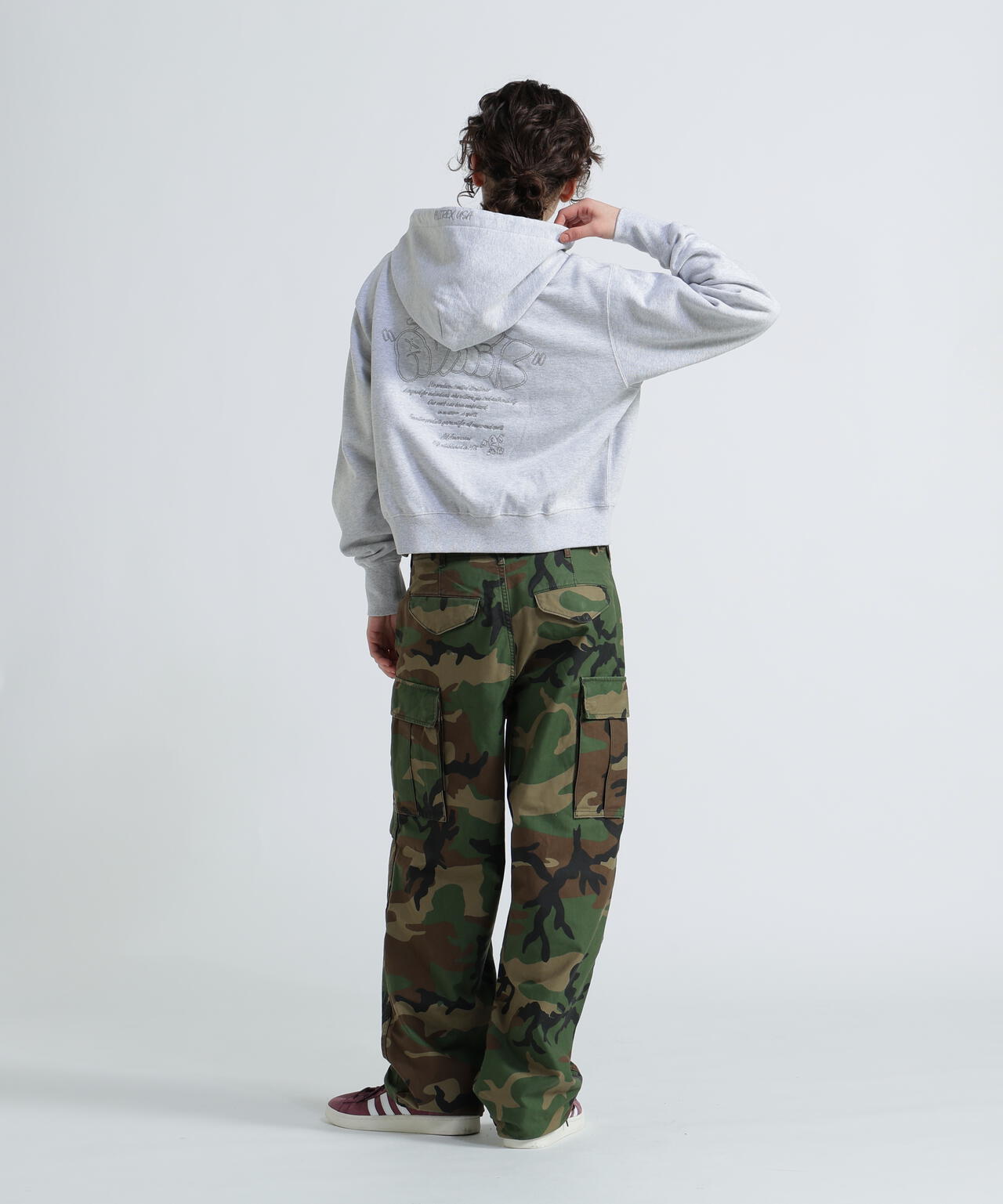 《WOMAN/直営店限定》GRAFFITI EMBROIDERY PARKA/グラフィティ刺繍パーカー