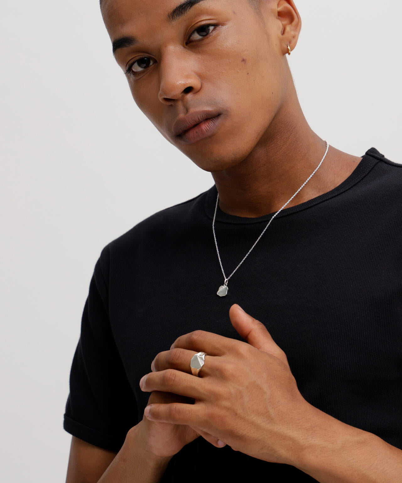 《AVIREX × J.H.M CO.，LTD.》50th SIGNET NECKLACE