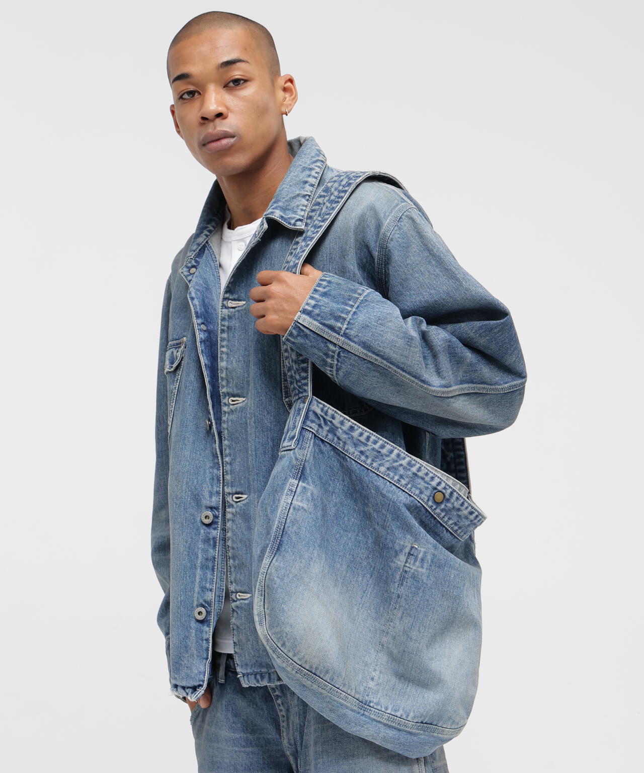《AVIREX｜MOANDMO CLOTHING》DENIM POSTMAN BAG
