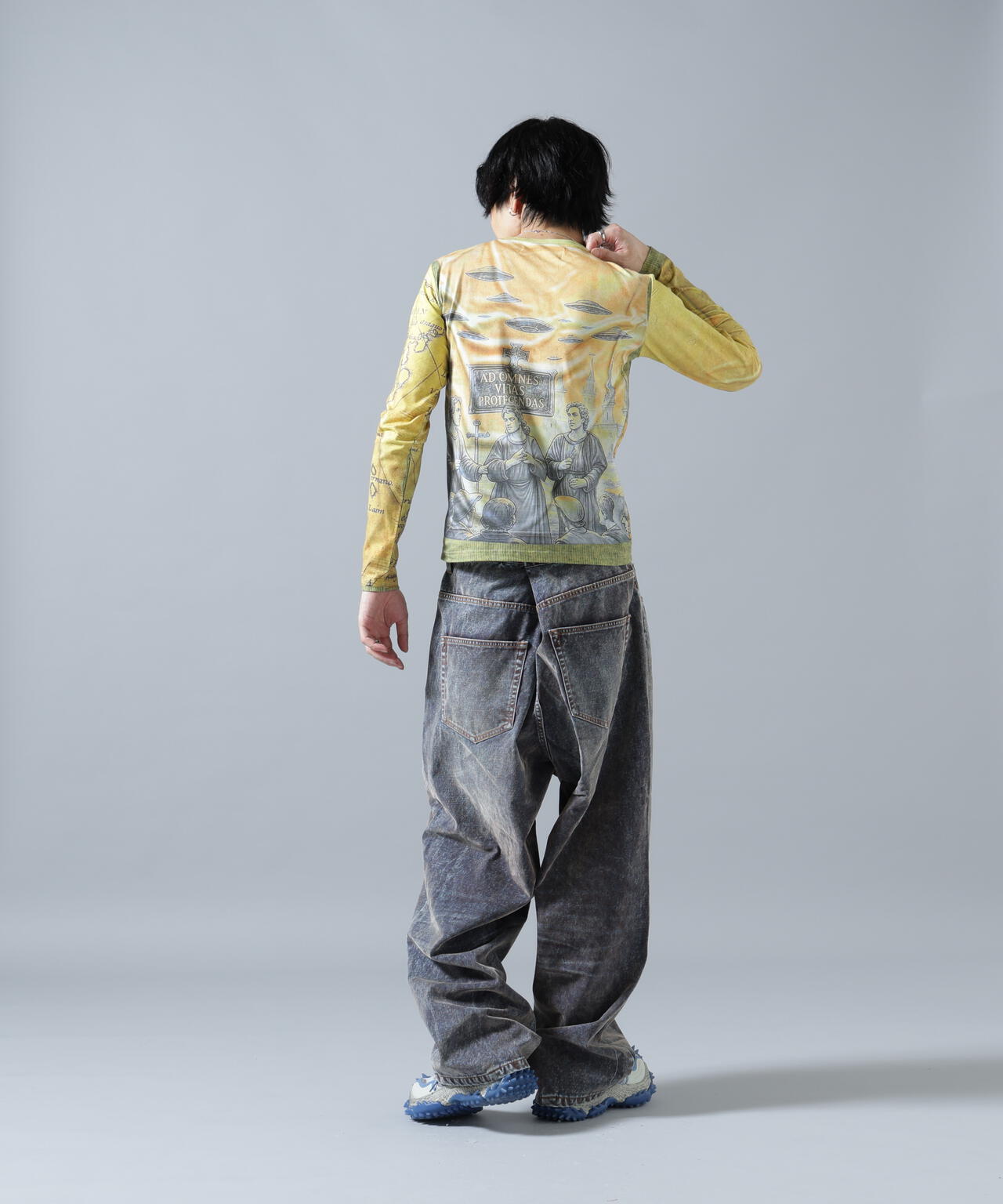 H:180cm C:88cm W:69cm H:90cm 着用サイズ：F