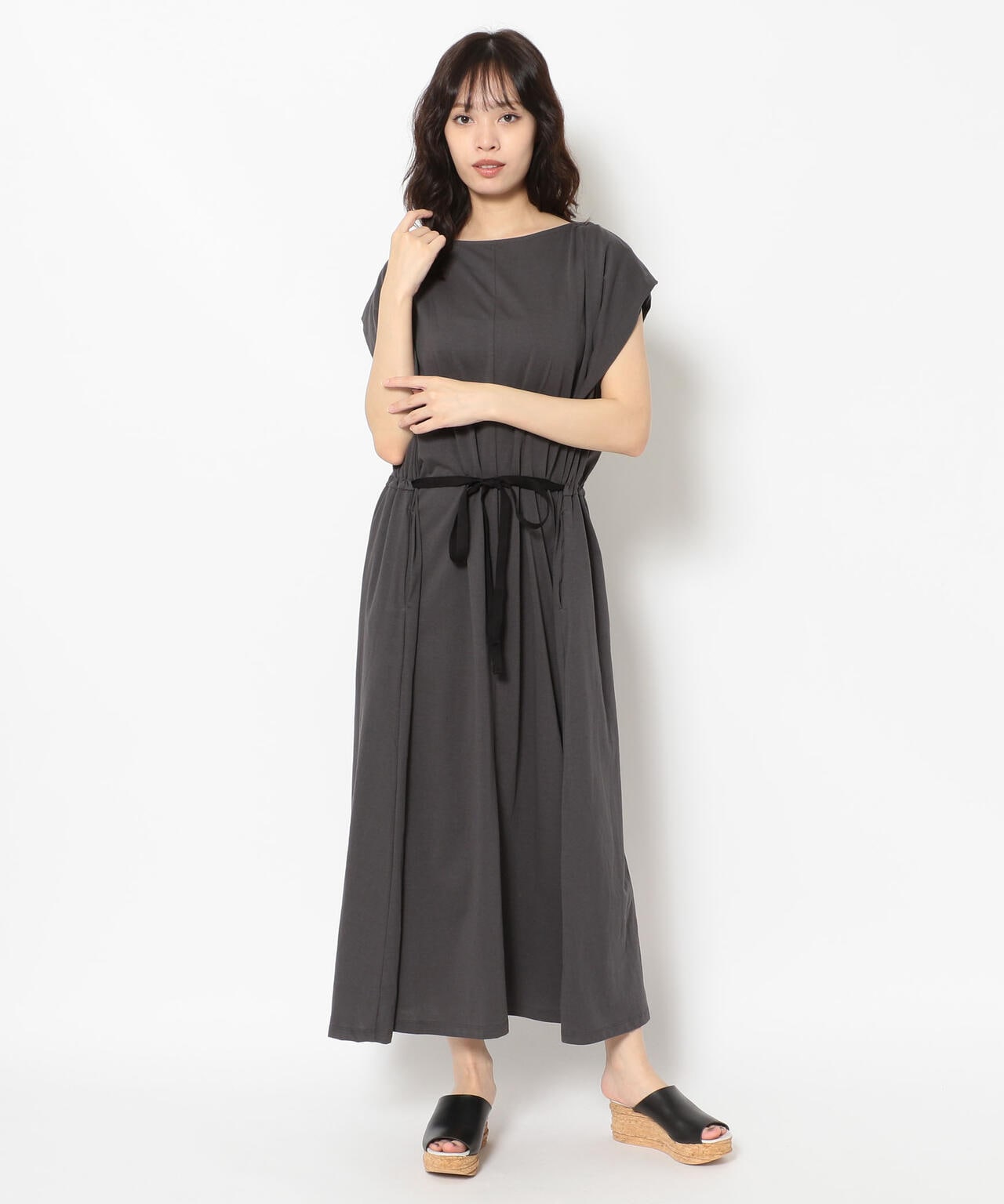 DROIT BELLO（ドロイトベロ）ボリュームカットワンピース