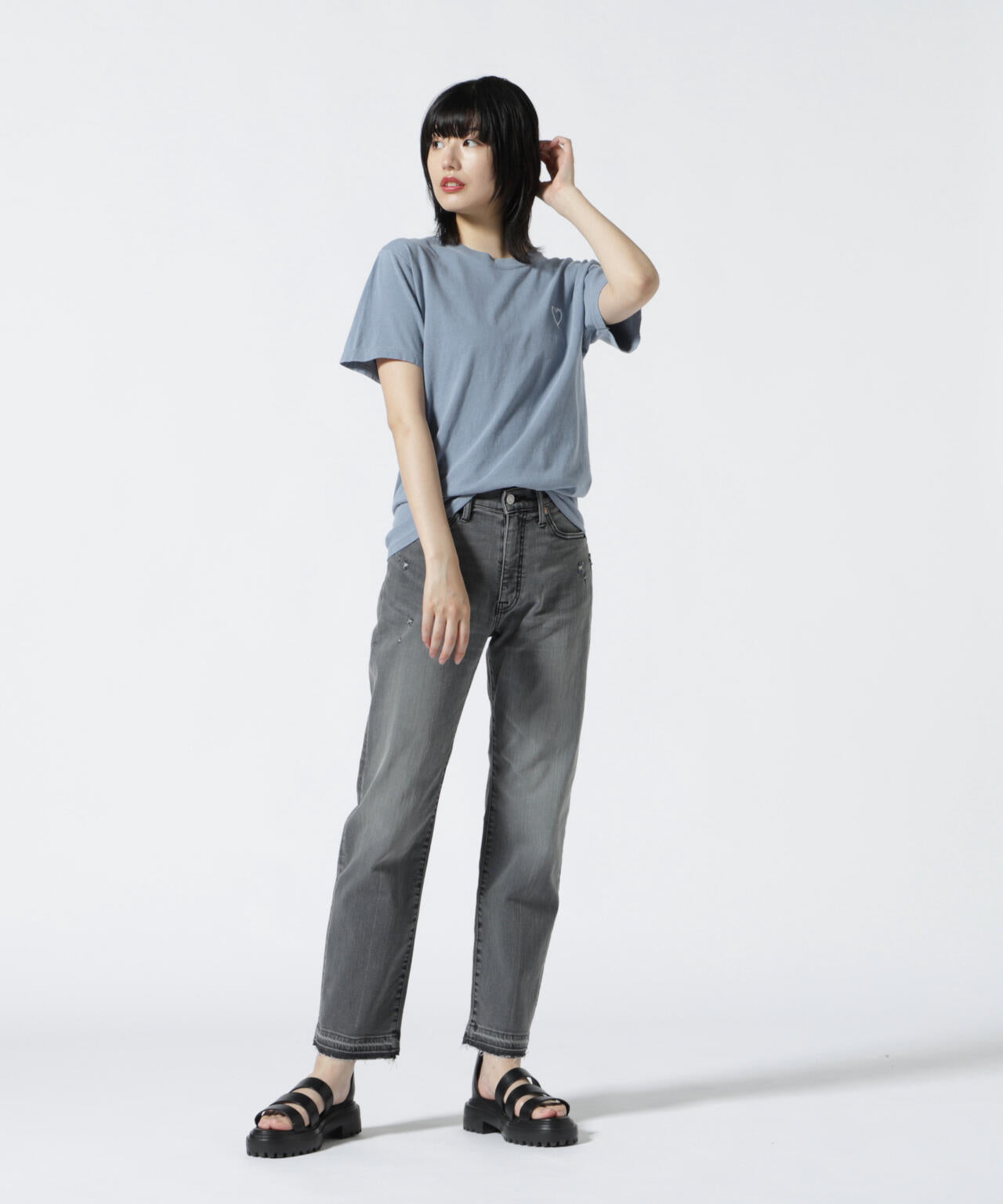 Kare/ME（カーミー） ハート刺繍Tシャツ