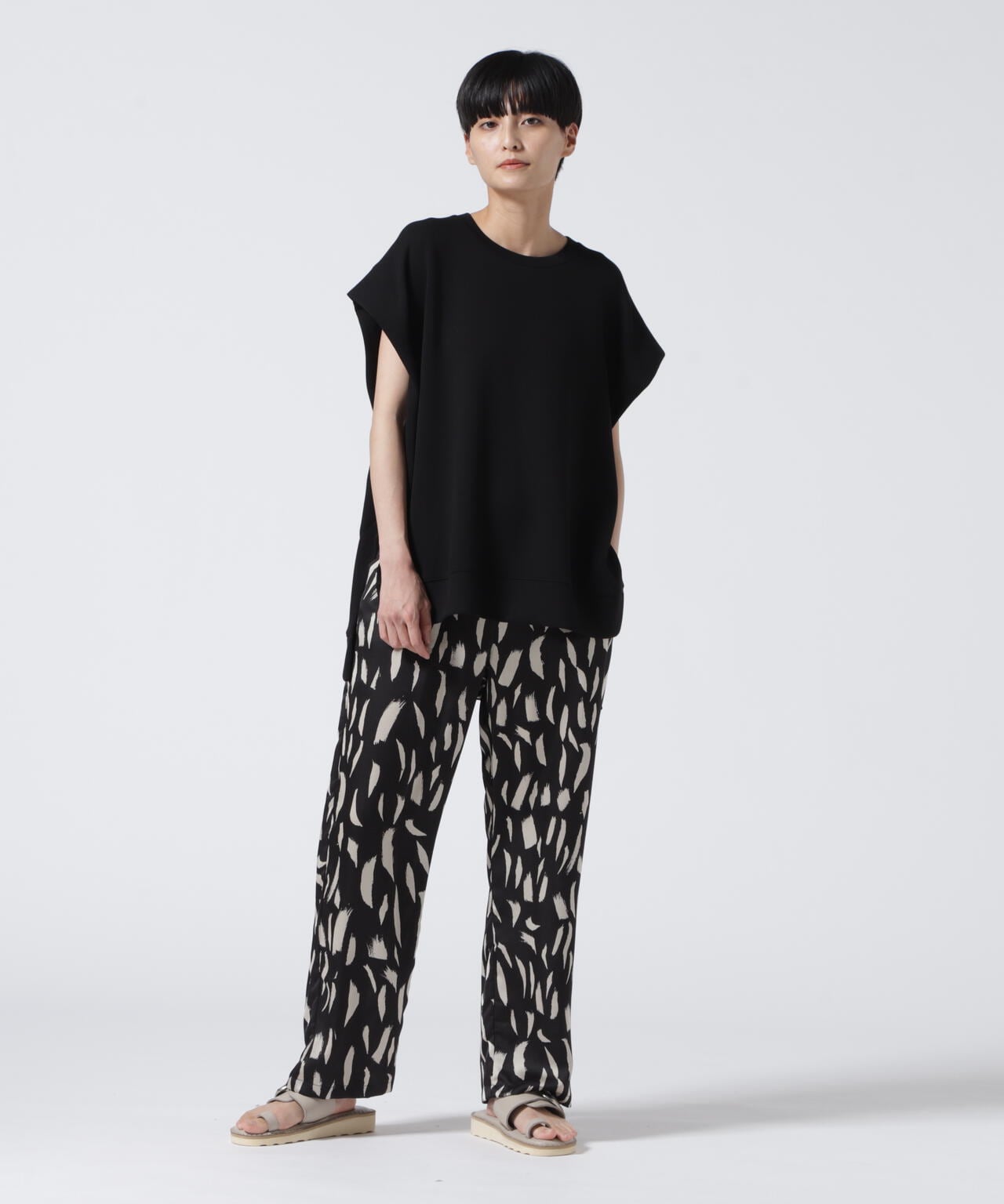 DROIT BELLO(ドロイトベロ) ライトダンボールタンクプルオーバー