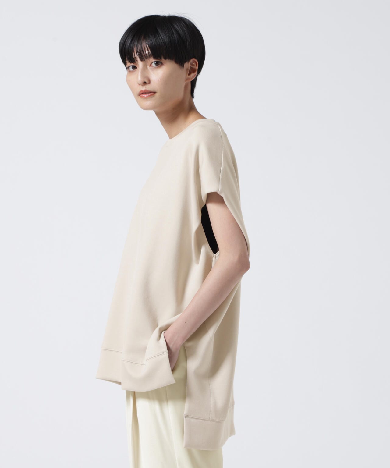 DROIT BELLO(ドロイトベロ) ライトダンボールタンクプルオーバー