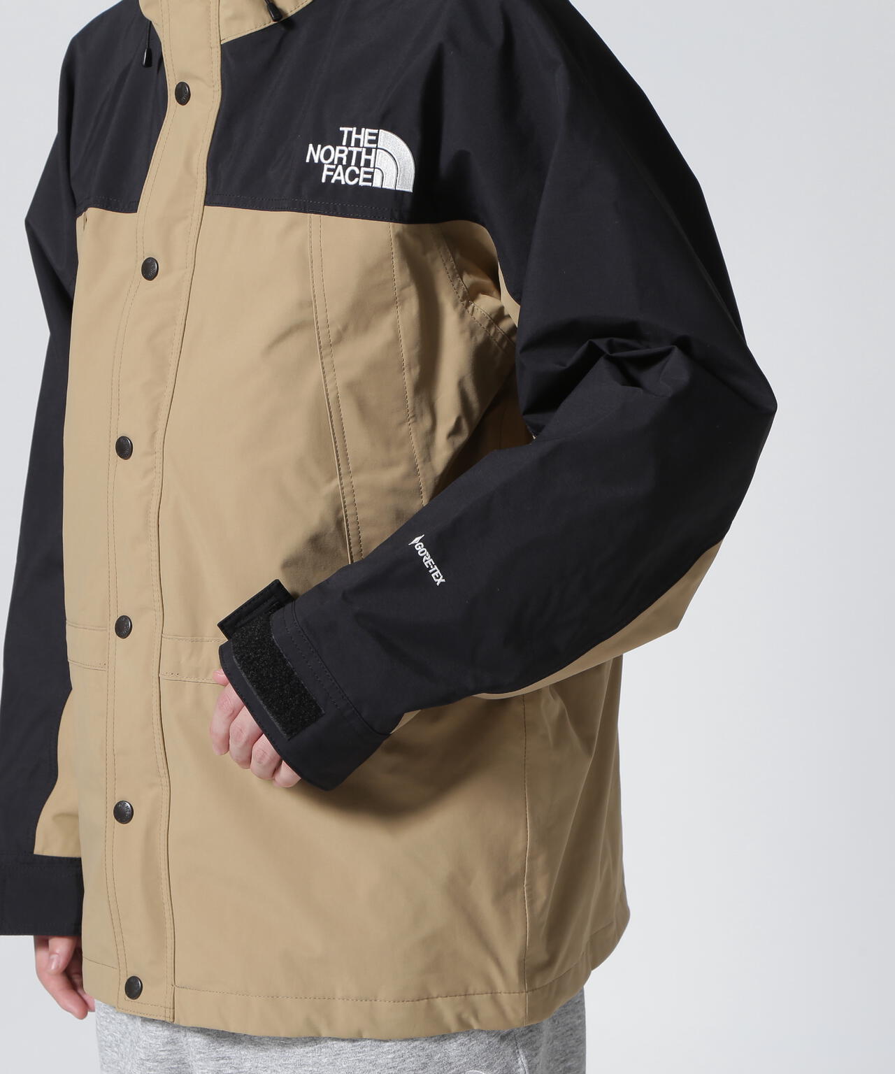 THE NORTH FACE(ザ・ノース・フェイス)　Mountain Light Jacket