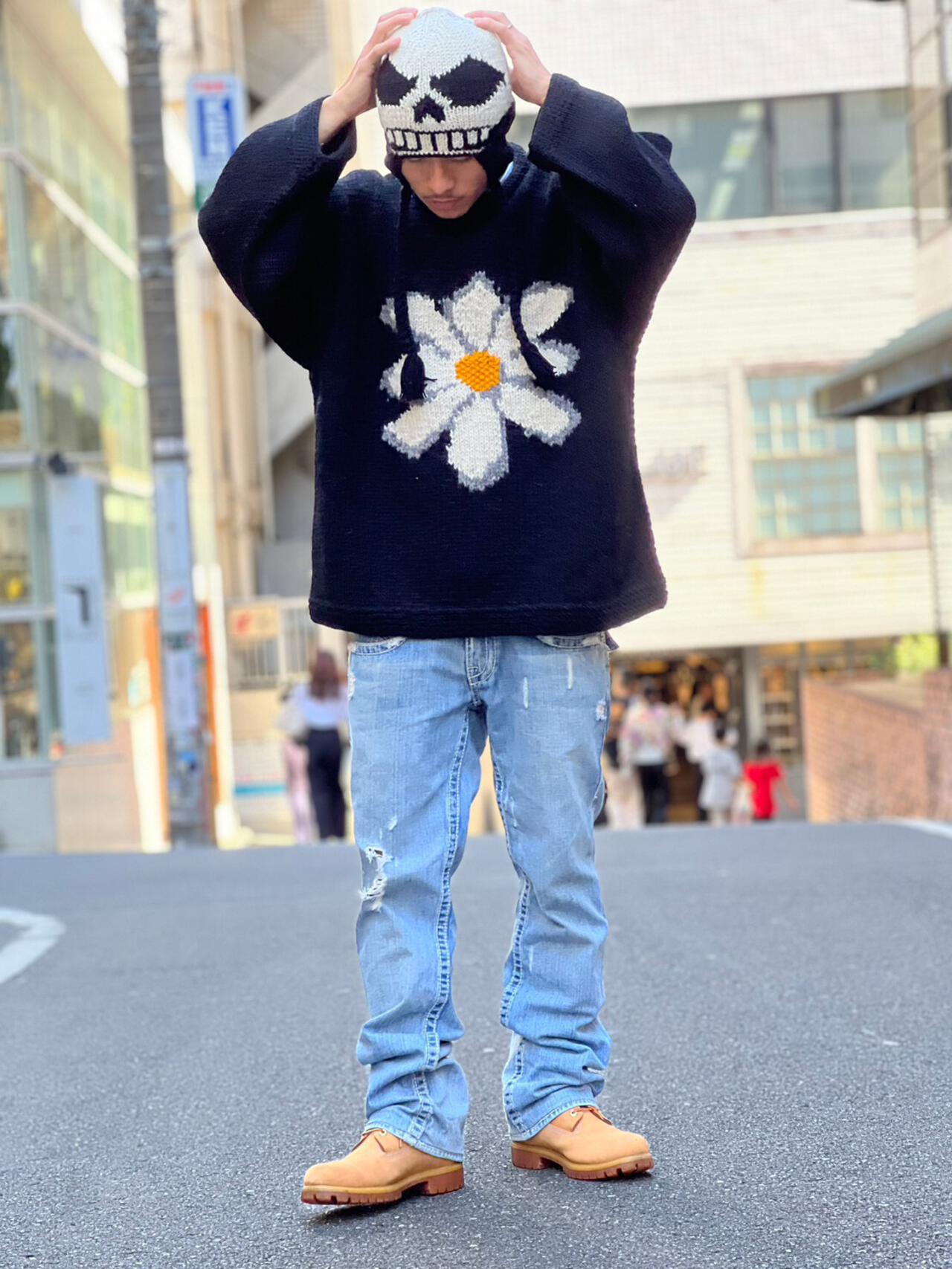 MacMahon Knitting Mills/マクマホンニッティングミルズ　Roll Neck Knit-Flower