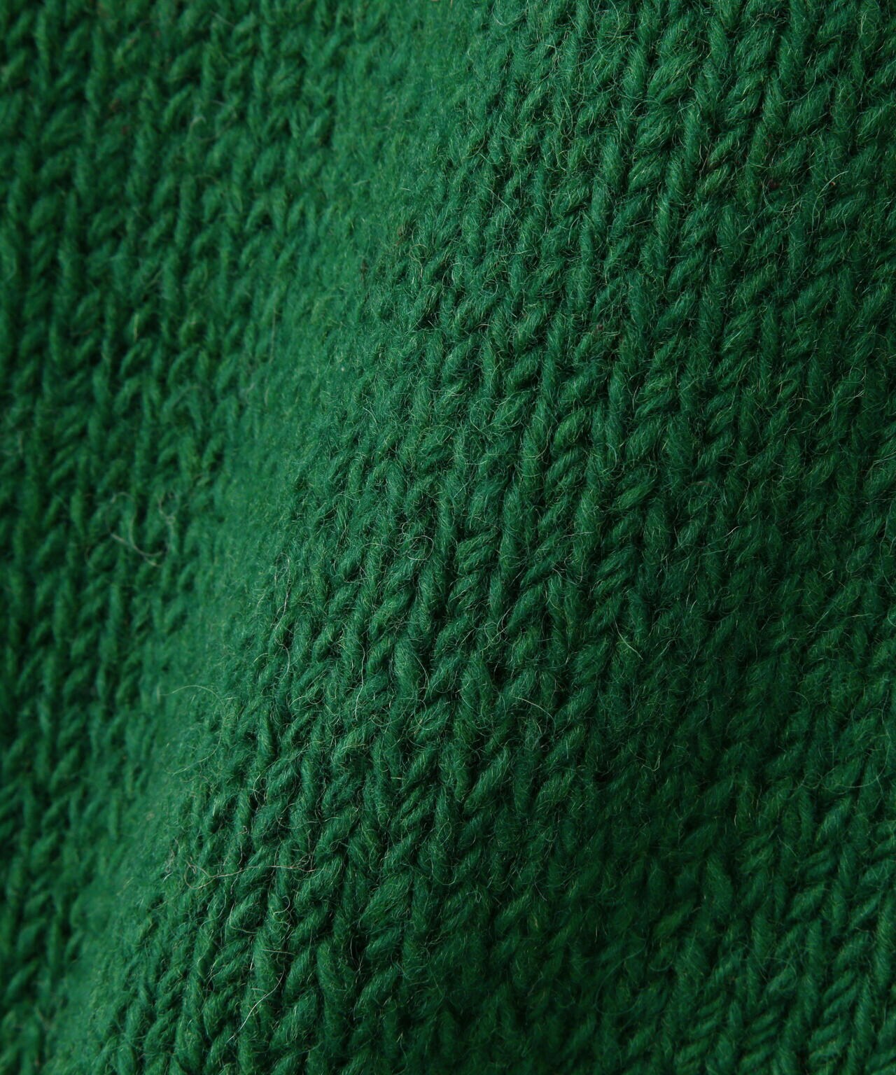 MacMahon Knitting Mills/マクマホンニッティングミルズ　Roll Neck Knit-Flower