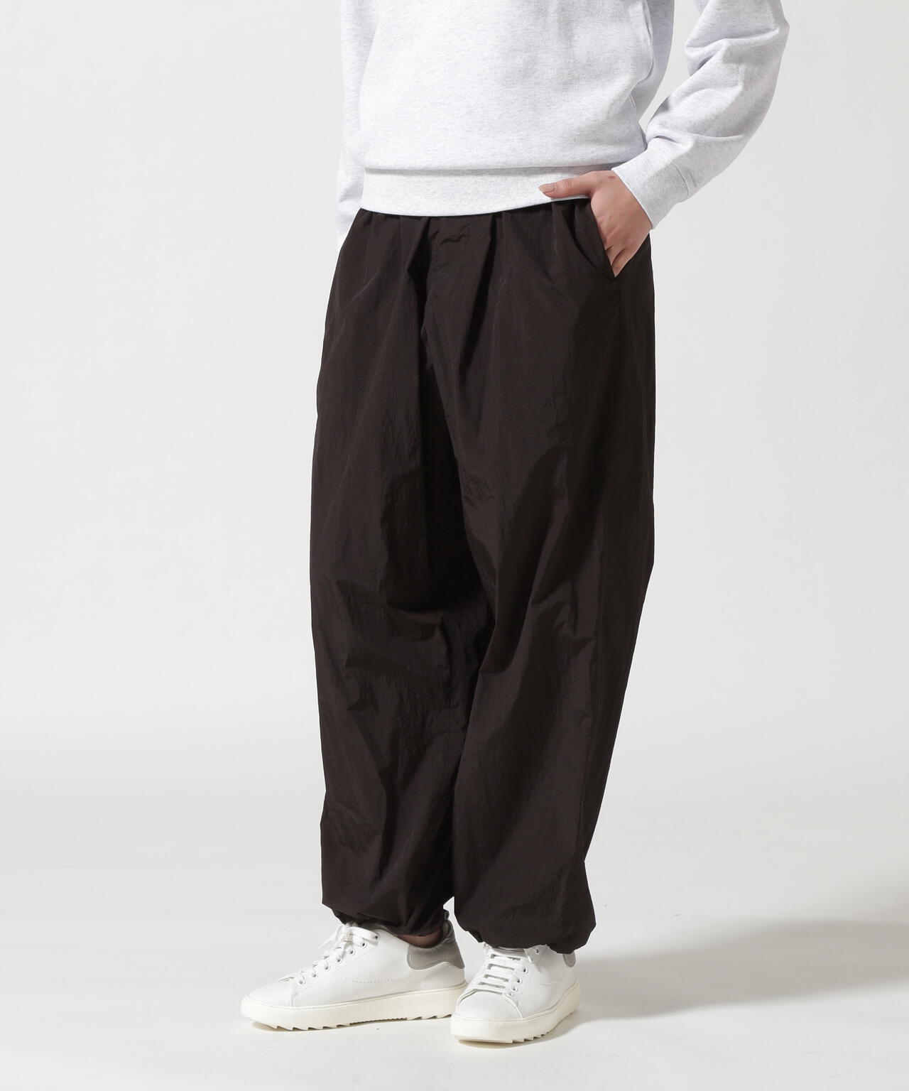 ATON (エイトン) HAND DIED NYLONOVER PANTS