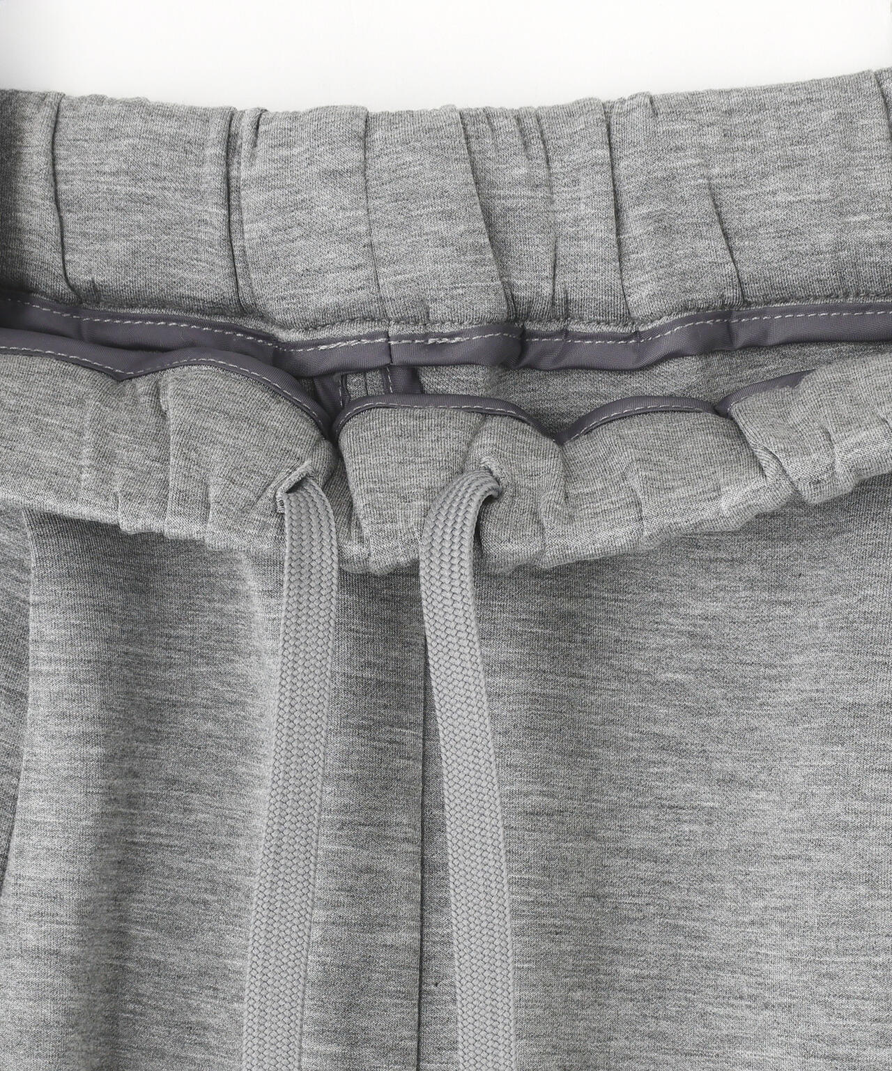 YENN（イエン）SPONDISH TUCK PANTS