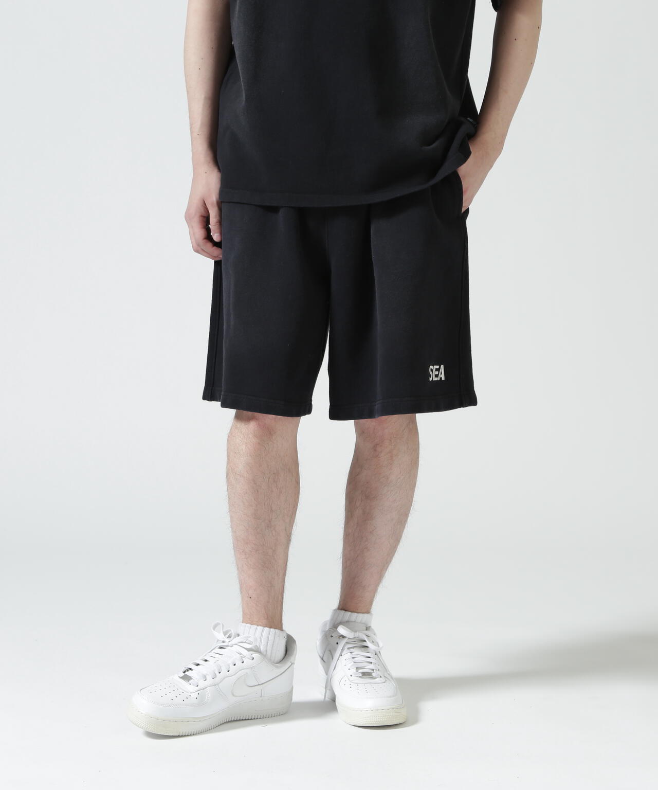 WIND AND SEA（ウィンダンシー）SULFUR DYEING LOGO HALF PANTS