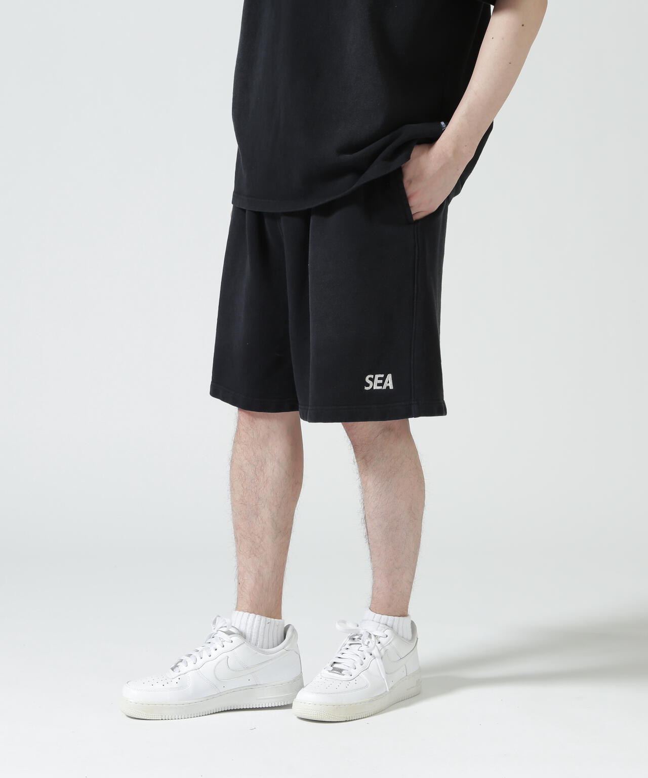 WIND AND SEA（ウィンダンシー）SULFUR DYEING LOGO HALF PANTS