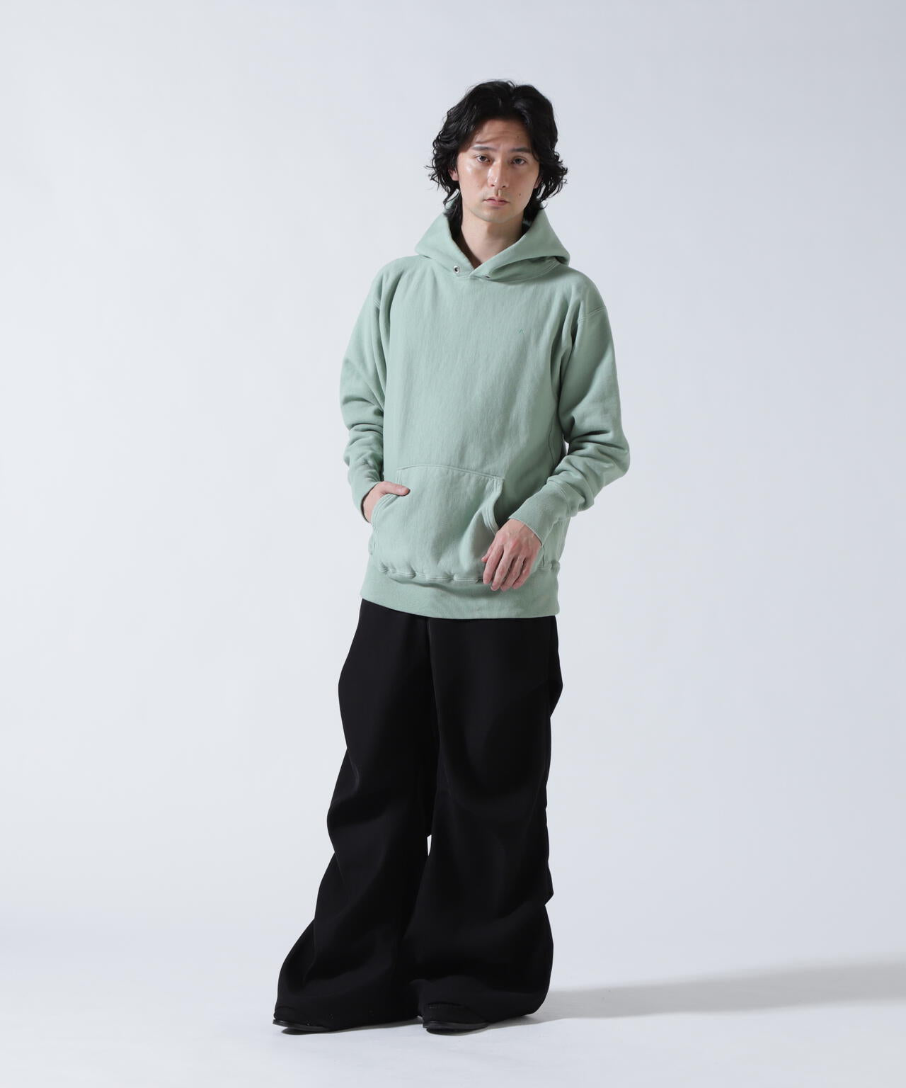 ATON（エイトン）NATURAL DYED URAKE | HOODIE