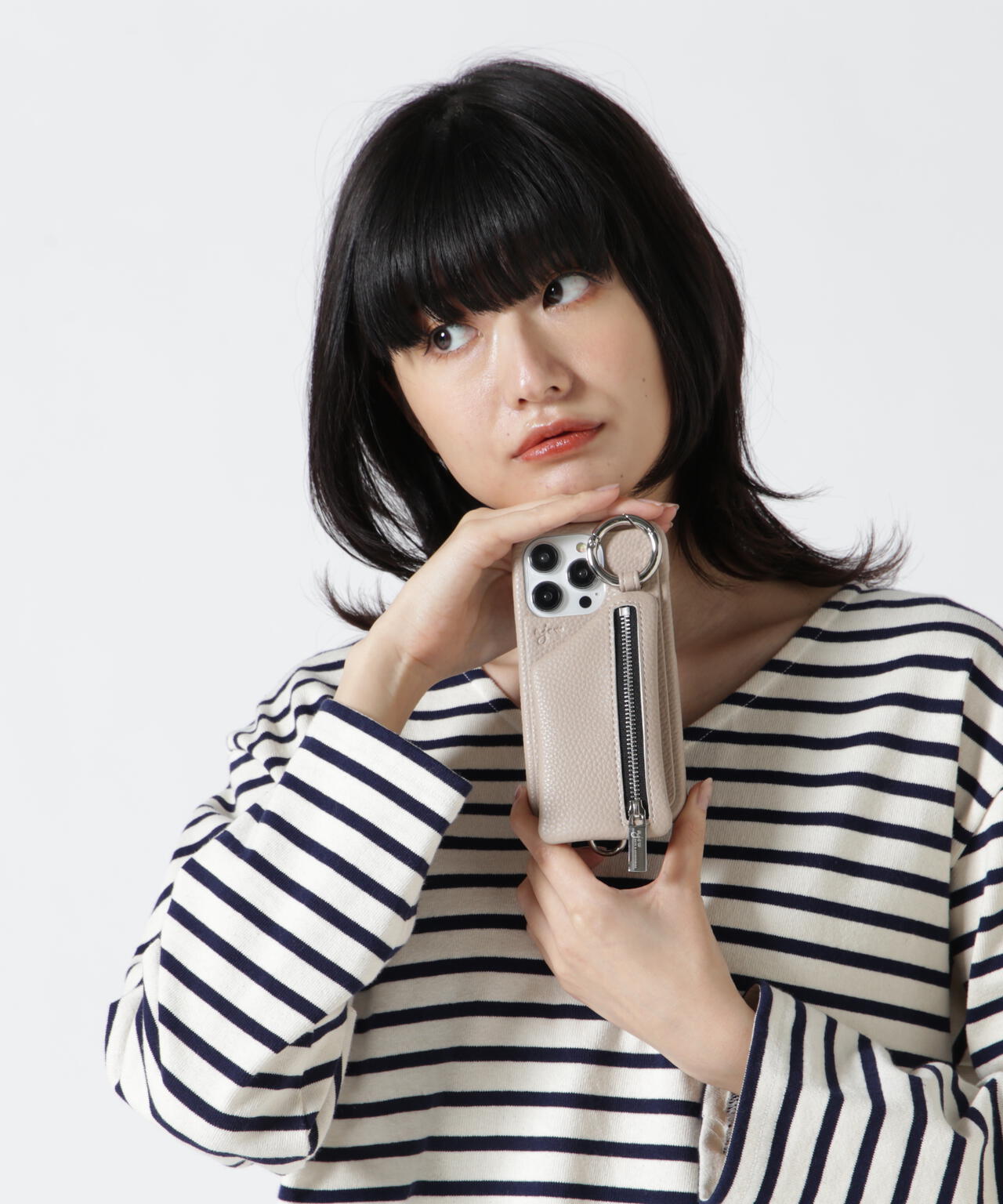 ajew/エジュー/【ひも付き】 iPhone14Pro