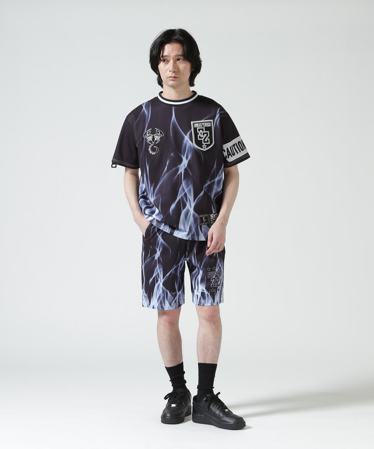 177cm B:81 W:72 H:88 着用サイズ：L